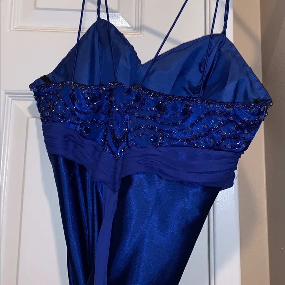Dress - Picture 3 of 5